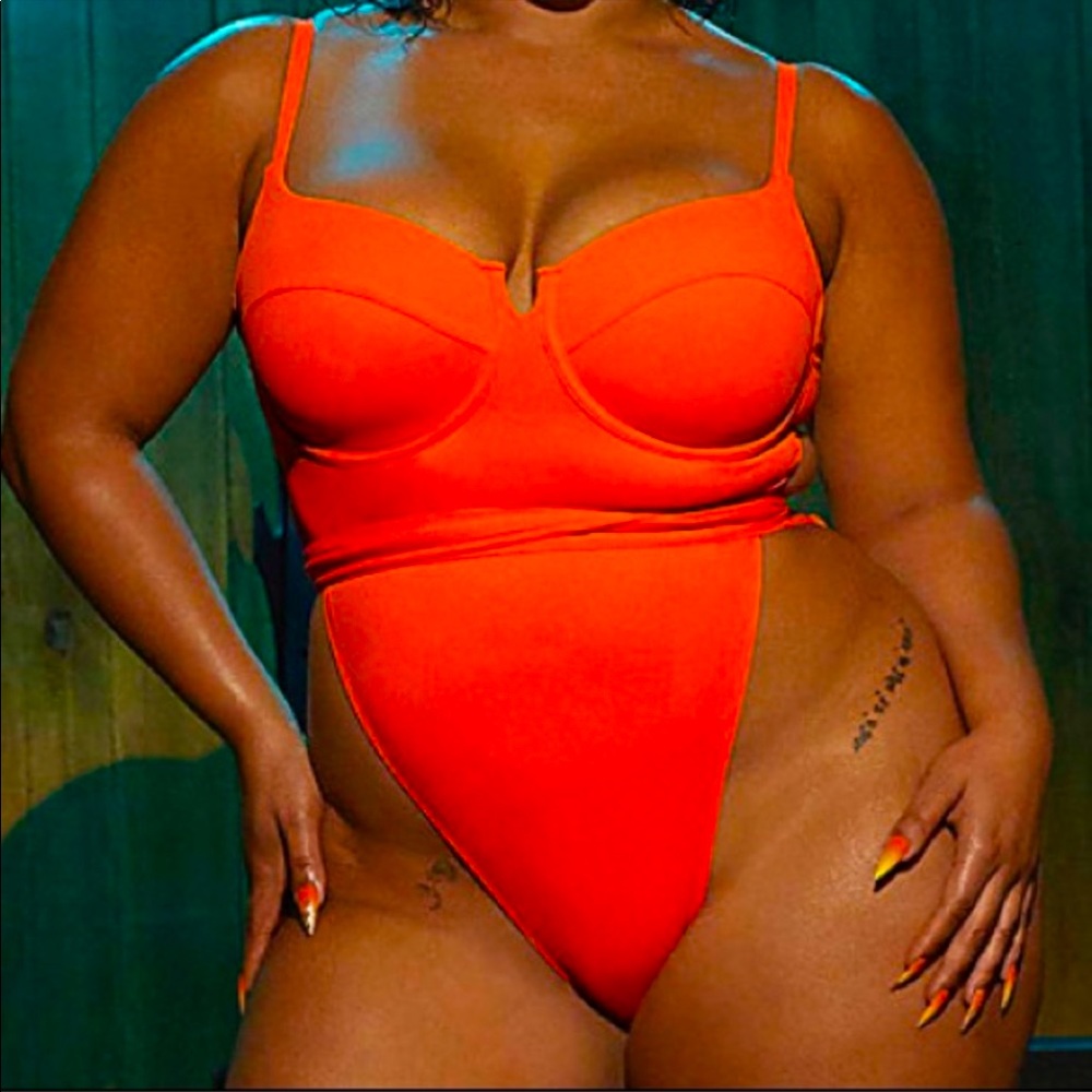 BNWT IVYPARK Spaghetti Strap one piece-Plus- Sexy